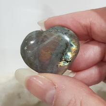 Load image into Gallery viewer, Heart labradorite purple flash crystal carving gemstone 28mm 4