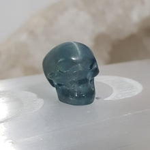 Load image into Gallery viewer, Mini Collectables crystal carving SKULL fluorite gemstone 15mm 350