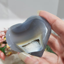 Load image into Gallery viewer, Druzy Agate Heart Crystal Carving Stone 65mm 10