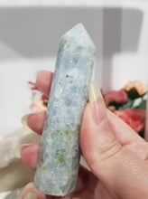 Load image into Gallery viewer, Celestite Crystal Point Tower Gemstone 92mm 4 lovely shine