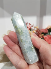 Load image into Gallery viewer, Celestite Crystal Point Tower Gemstone 92mm 4 lovely shine