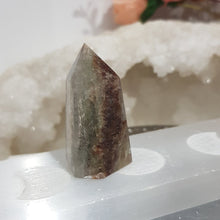 Load image into Gallery viewer, Garden Quartz Crystal Point Stone 41mm 11