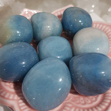 Load image into Gallery viewer, Trolliete crystal tumbles 20mm-30mm