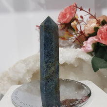 Load image into Gallery viewer, Kyanite Crystal Point Tower Stone 86mm 2 slight lean