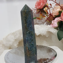 Load image into Gallery viewer, Kyanite Crystal Point Tower Stone 86mm 2 slight lean