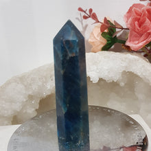 Load image into Gallery viewer, Apatite Crystal Point Tower Stone 78mm 2