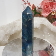 Load image into Gallery viewer, Apatite Crystal Point Tower Stone 78mm 2