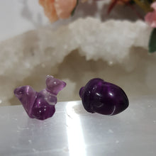 Load image into Gallery viewer, Mini Collectables crystal carving SQUIRREL & NUT fluorite gemstone 16mm 670