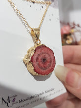 Load image into Gallery viewer, Pink Agate Geode (Dyed) Crystal Electroplated on Gold Plated Chain Pendant Necklace 20mm P240