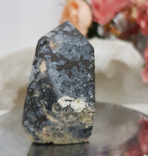 Load image into Gallery viewer, Geode Agate Crystal Tower Stone 50mm 2