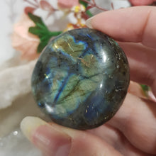 Load image into Gallery viewer, Labradorite crystal Palm Stone gemstone 45mm 12 SCRATCHES