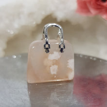 Load image into Gallery viewer, Handbag Flower Agate Crystal Carving Stone 20mm 8 hand bag