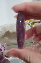 Load image into Gallery viewer, Fluorite Crystal Palm Stone palmstone on plastic stand.
Inspires CONCENTRATION AND STABILITY
Lovely Fluorite Crystal Palm stone on plastic stand. So pretty.