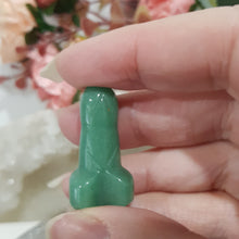 Load image into Gallery viewer, peen-crystal-carving-doodle-Aventurine-crystal-carvings-australia-Moonlight-Crystals-Australia