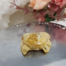 Load image into Gallery viewer, CRAB Crazy Lace Agate Crystal Carving 30mm 1 SO CUTE!