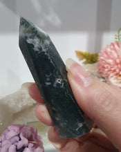 Load image into Gallery viewer, Moss Agate Crystal Tower Point Stone
INSPIRES GROUNDING AND CONNECTION TO EARTH
Lovely Moss Agate Crystal Point Tower.