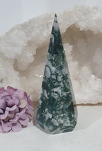 Load image into Gallery viewer, Moss Agate Crystal Tower Point Pinnacle Stone
INSPIRES GROUNDING AND CONNECTION TO EARTH
Lovely Moss Agate Crystal Pinnacle Point Tower Stone.