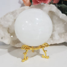 Load image into Gallery viewer, quartz sphere on stand