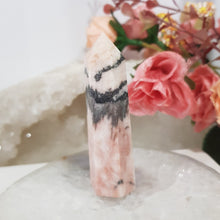 Load image into Gallery viewer, zebra agate crystal point tower