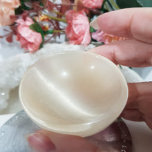 Load image into Gallery viewer, bowl-cats-eye-crystal-carving-stone-moonlight-crystals-australia-buy-cats-eye