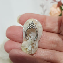 Load image into Gallery viewer, Thong Flip Flop Flower Agate Crystal Carving Stone 30mm 5