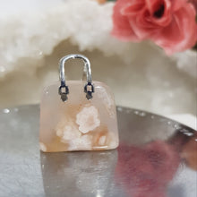 Load image into Gallery viewer, Handbag Flower Agate Crystal Carving Stone 20mm 8 hand bag