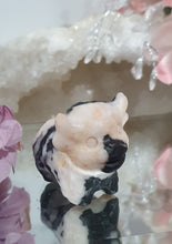 Load image into Gallery viewer, Highland Cow Zebra Agate Animal Crystal Carving Stone
Promotes Clarity and Communication
Beautiful Zebra Agate Highland Cow Crystal Carving.