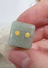 Load image into Gallery viewer, Die Dice Aventurine Crystal Carving
Stone of Abundance
Beautiful Aventurine Die Crystal Carving. Beautiful quality