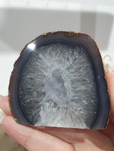 Load image into Gallery viewer, Agate Geode Polished Crystal Stone
SOOTHES AND GROUNDS
Beautiful polished Agate Geode Crystal with lovely druzy!.