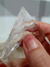 Load image into Gallery viewer, Lovely polished Quartz Diamond Crystal Carving on Rose Gold stand. Quartz Stone. This has been discounted due to a crack in diamond.