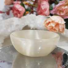 Load image into Gallery viewer, bowl-cats-eye-crystal-carving-stone-moonlight-crystals-australia-buy-cats-eye