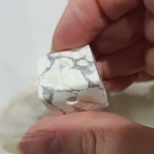 Load image into Gallery viewer, Die Dice Crystal Carving Howlite Stone 20mm 1 INCLUSIONS UNEVEN