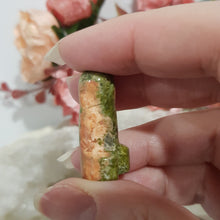 Load image into Gallery viewer, peen-crystal-carving-doodle-unakite-crystal-carvings-australia-Moonlight-Crystals-Australia