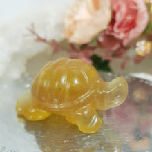Load image into Gallery viewer, Turtle Fluorite Crystal Carving Stone 40mm 16