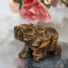 Load image into Gallery viewer, Bear crystal Carving Tigers Eye Gemstone Stone 40mm 8