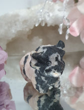 Load image into Gallery viewer, Highland Cow Zebra Agate Animal Crystal Carving Stone
Promotes Clarity and Communication
Beautiful Zebra Agate Highland Cow Crystal Carving.