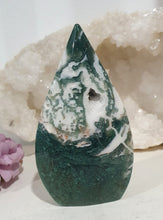 Load image into Gallery viewer, Moss Agate Flame Tower Crystal Carving Stone
INSPIRES GROUNDING AND CONNECTION TO EARTH
Lovely Moss Agate Flame Crystal Carving Stone.