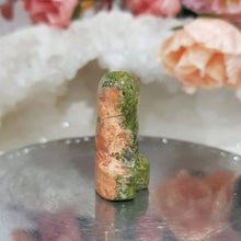 Load image into Gallery viewer, peen-crystal-carving-doodle-unakite-crystal-carvings-australia-Moonlight-Crystals-Australia