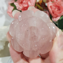 Load image into Gallery viewer, lotus flower Rose Quartz crystal carving 55mm 2