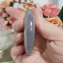 Load image into Gallery viewer, Druzy Agate crystal crescent moon carving stone 65mm 1