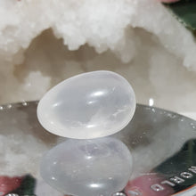 Load image into Gallery viewer, Egg Quartz crystal Carving stone 30mm 2