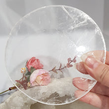 Load image into Gallery viewer, Selenite crystal round slab charging plate display 120mm
