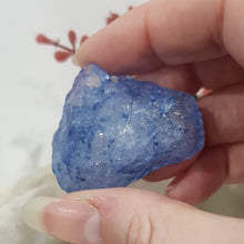 Load image into Gallery viewer, Crackle Quartz BLUE Crystal stone gemstone 40mm 2
