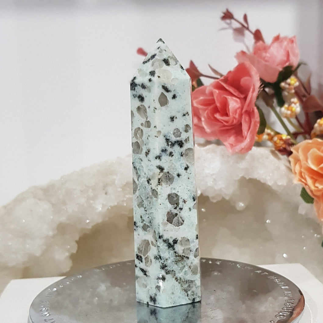 Kiwi Jasper crystal point tower gemstone 90mm 5