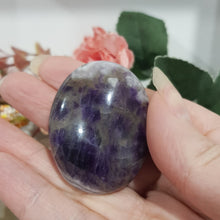 Load image into Gallery viewer, Amethyst Chevron Crystal Carving Palm Stone 45mm 3
