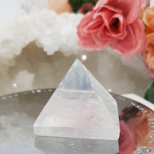Load image into Gallery viewer, Pyramid Quartz Crystal Carving Stone 30mm
