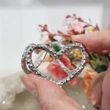 Load image into Gallery viewer, Sphere Stand SILVER alloy heart 45mm
