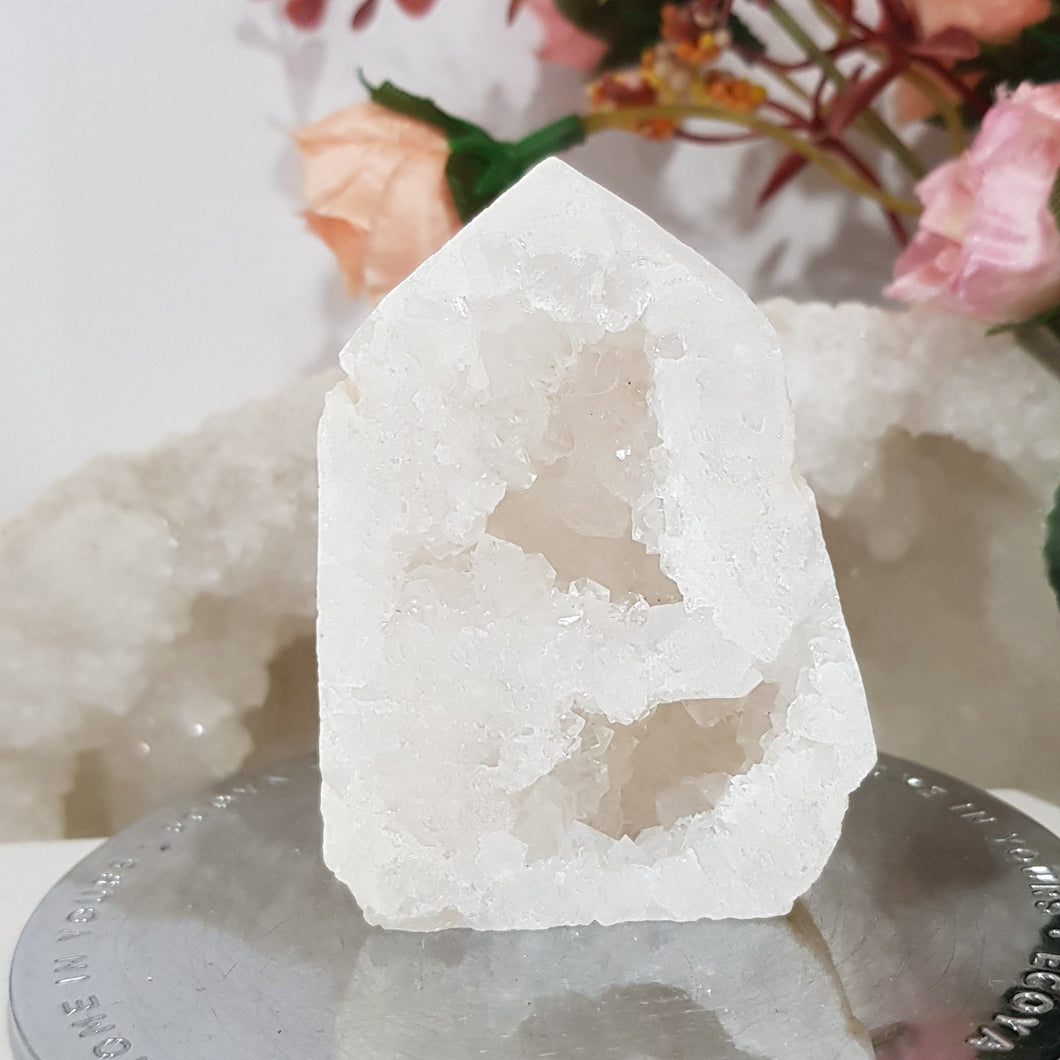 Geode Quartz Crystal Tower Stone 65mm 2