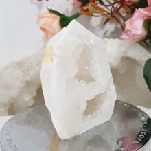 Load image into Gallery viewer, Geode Quartz Crystal Tower Stone 65mm 2
