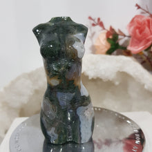 Load image into Gallery viewer, BODY female torso Moss Agate Crystal Carving Stone 80mm GORGEOUS!
